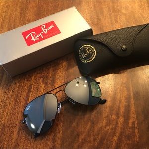 Ray Ban Black Mirror Aviator